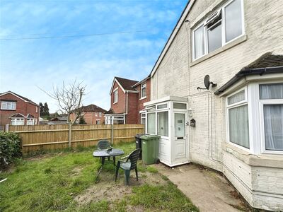 Shakespeare Road, 2 bedroom  Flat to rent, £1,095 pcm