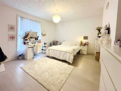 Harborough Road, 5 bedroom Mid Terrace House to rent, £2,250 pcm