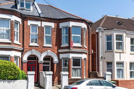 Ordnance Road, 3 bedroom Mid Terrace House to rent, £1,550 pcm