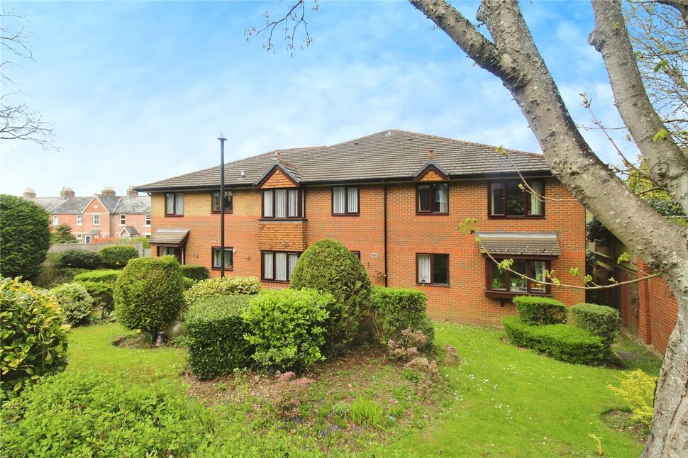 Main image of 1 bedroom Flat for sale, Sherwood Close, Southampton, Hampshire, SO16