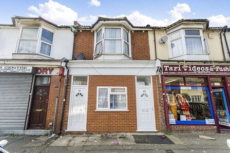 Derby Road, 2 bedroom  Flat to rent, £1,000 pcm