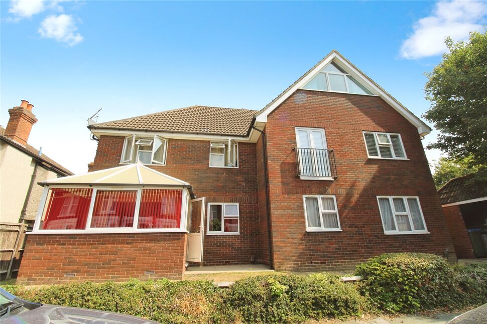 Main image of 2 bedroom  Flat for sale, St. Edmunds Road, Southampton, Hampshire, SO16