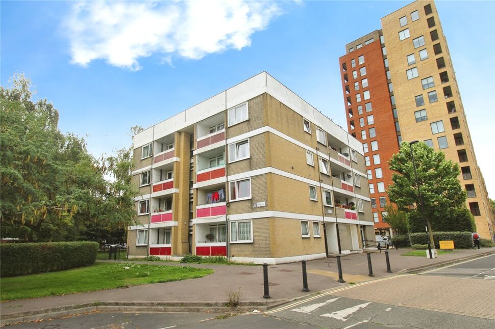 Main image of 1 bedroom Flat for sale, Orchard Lane, Southampton, Hampshire, SO14