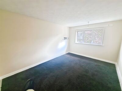 Hulse Road, 1 bedroom Flat to rent, &pound;950 pcm