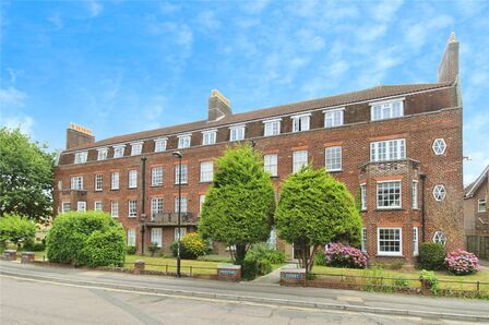 Devonshire Road, 2 bedroom  Flat for sale, £220,000