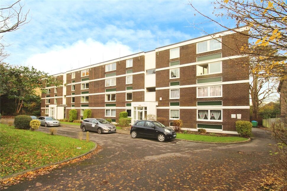 Main image of 2 bedroom Flat for sale, Elm Close, Bassett Avenue, Hampshire, SO16
