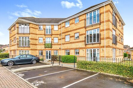 Cable Street, 2 bedroom  Flat to rent, £1,100 pcm