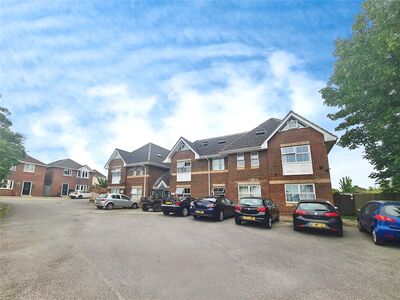 Edwina Close, 1 bedroom  Flat to rent, £900 pcm