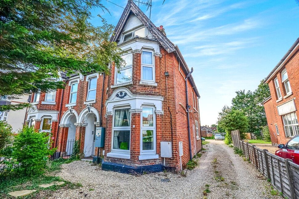 Main image of 1 bedroom Flat to rent, Winchester Road, Southampton, Hampshire, SO16