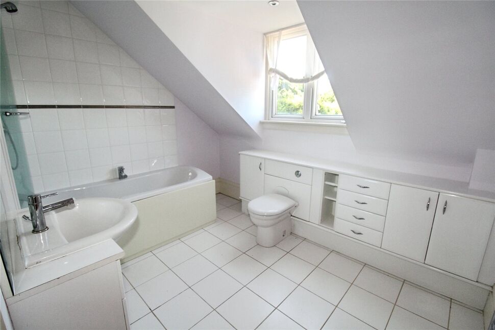 En-Suite Bathroom