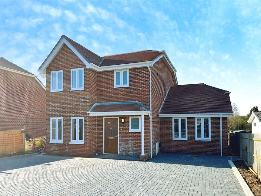 Main image of 4 bedroom  House to rent, Lodge Road, Locks Heath, Hampshire, SO31