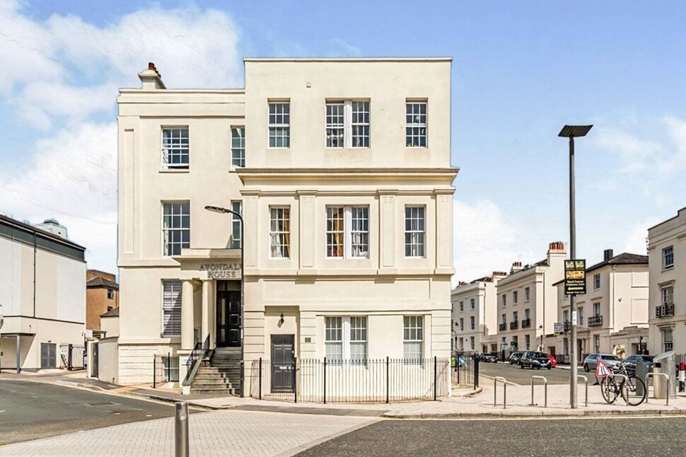 Main image of 2 bedroom Flat to rent, Carlton Crescent, Southampton, Hampshire, SO15