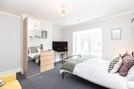 Morris Road, 1 bedroom  Flat to rent, £995 pcm