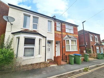 Mordaunt Road, 4 bedroom Mid Terrace House to rent, £1,900 pcm