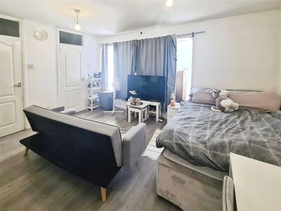 Shirley Road,  Flat to rent, £810 pcm