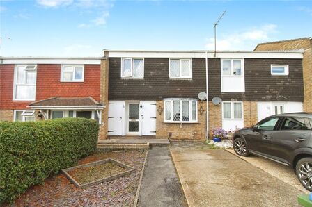 2 bedroom Mid Terrace House for sale
