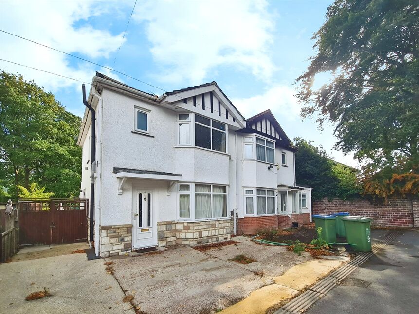 Main image of 4 bedroom Semi Detached House to rent, Honeysuckle Road, Southampton, Hampshire, SO16