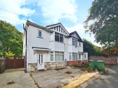 Honeysuckle Road, 4 bedroom Semi Detached House to rent, £2,000 pcm