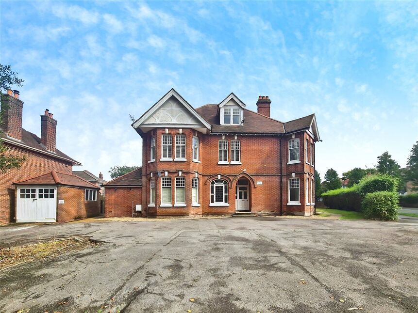 Main image of 1 bedroom Flat to rent, Redlands Drive, Southampton, Hampshire, SO19