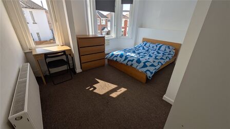 Wolverton Road, 1 bedroom Mid Terrace Room to rent, £700 pcm