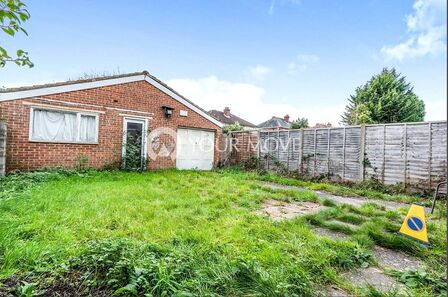 Sirdar Road, 8 bedroom Semi Detached House to rent, £3,760 pcm