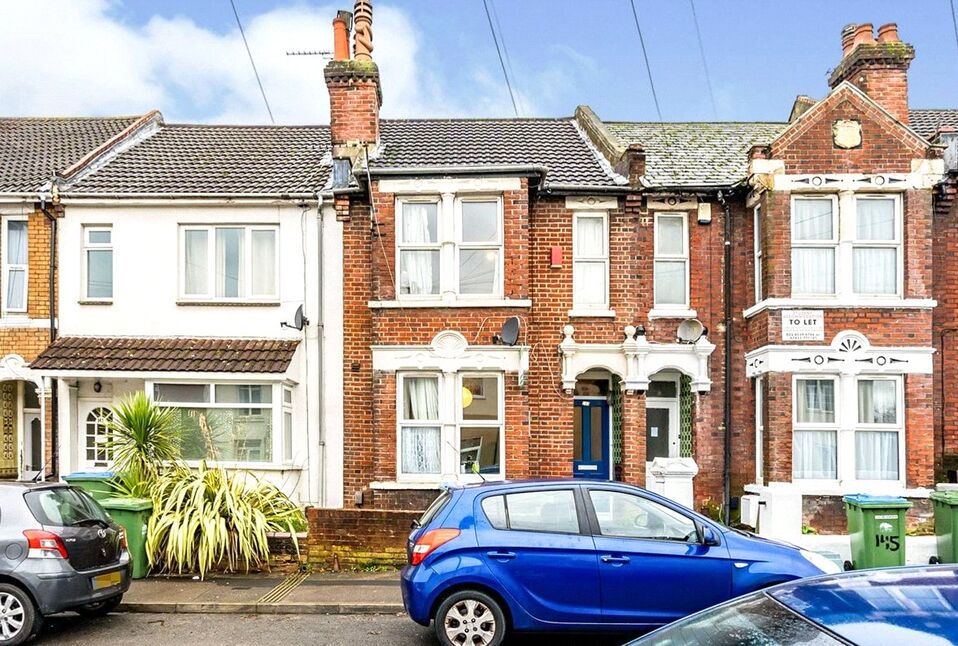 Main image of 5 bedroom Mid Terrace House to rent, Earls Road, Southampton, Hampshire, SO14