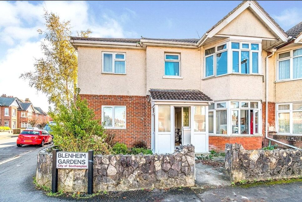 Main image of 6 bedroom House to rent, Blenheim Gardens, Southampton, Hampshire, SO17