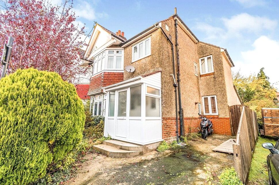 Main image of 6 bedroom House to rent, Ripstone Gardens, Southampton, Hampshire, SO17