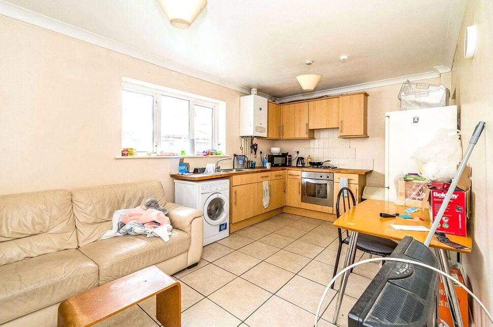 Main image of 2 bedroom Flat to rent, Portswood Road, Southampton, Hampshire, SO17