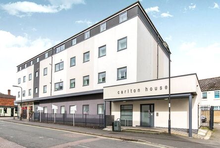 Carlton Place, 6 bedroom  Flat to rent, £2,800 pcm