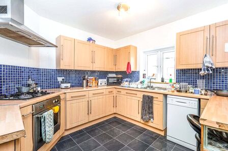 Broadlands Road, 4 bedroom  House to rent, £2,000 pcm