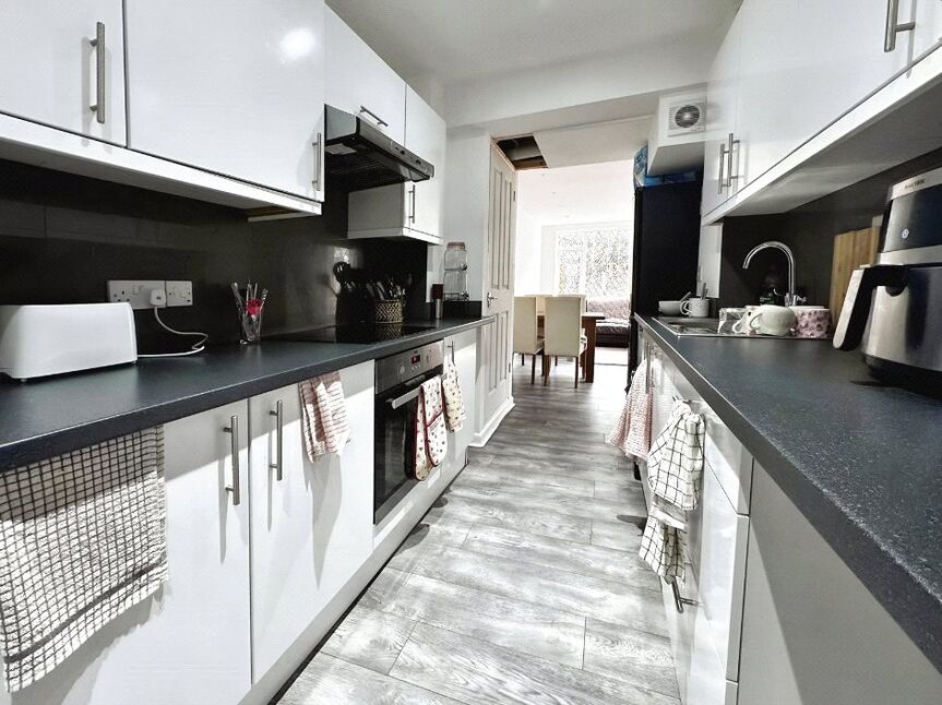 Main image of 4 bedroom  House to rent, Chamberlain Road, Southampton, Hampshire, SO17