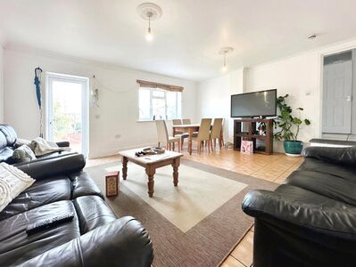 Spear Road, 7 bedroom Semi Detached House to rent, £3,570 pcm