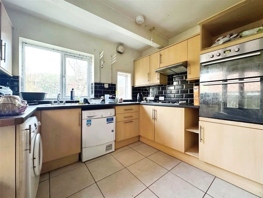 Main image of 4 bedroom  House to rent, Newcombe Road, Southampton, Hampshire, SO15