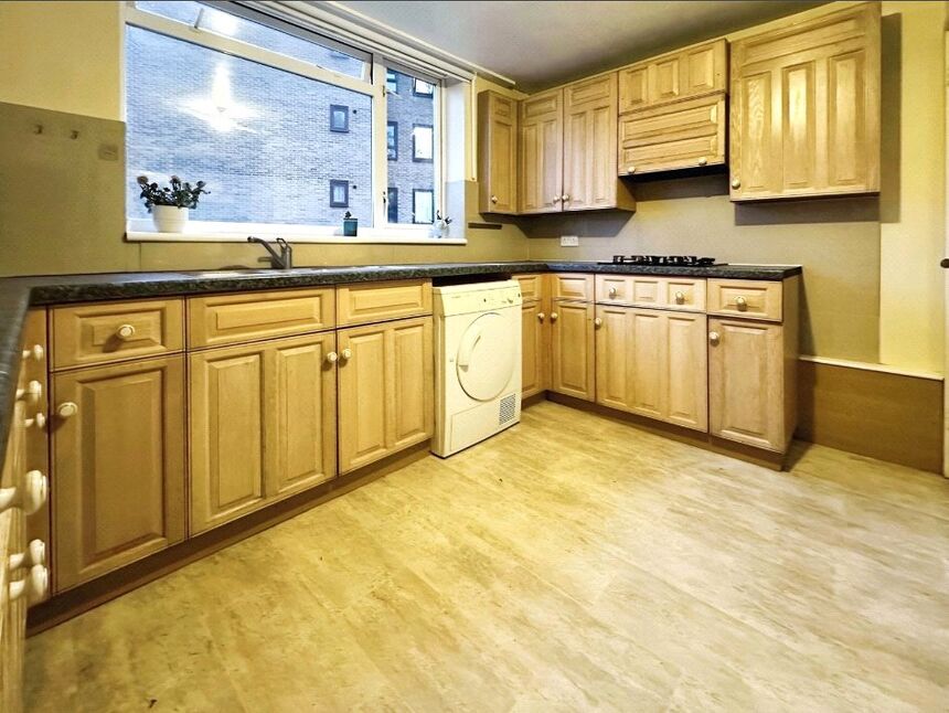 Main image of 5 bedroom  Flat to rent, Brookvale Road, Southampton, Hampshire, SO17