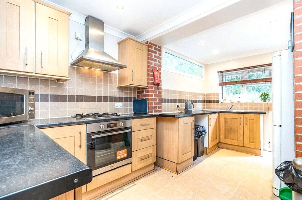 Main image of 5 bedroom Detached House to rent, Burgess Road, Southampton, Hampshire, SO16