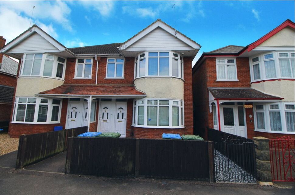 Main image of 1 bedroom  Flat to rent, Dawlish Avenue, Southampton, Hampshire, SO15