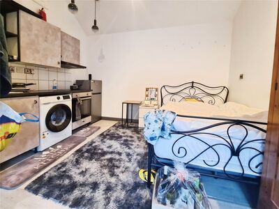 Church End,  Flat to rent, &pound;810 pcm