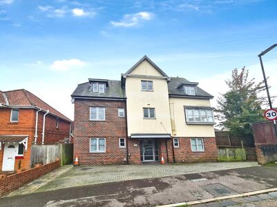 Phillimore Road, 1 bedroom Flat to rent, &pound;900 pcm