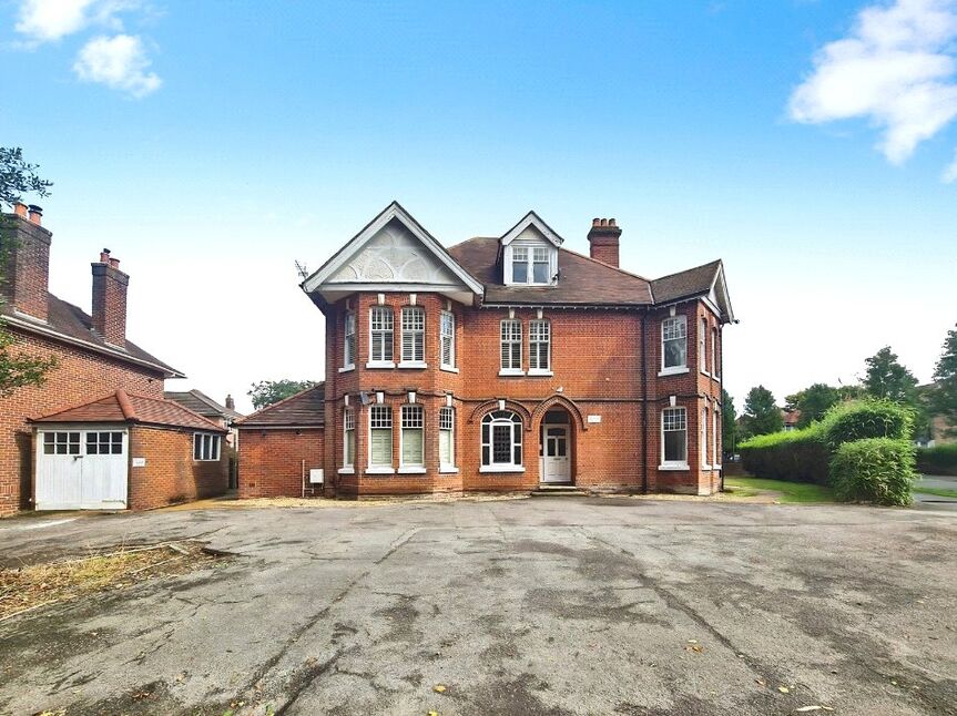 Main image of 1 bedroom Flat to rent, Redlands Drive, Southampton, Hampshire, SO19