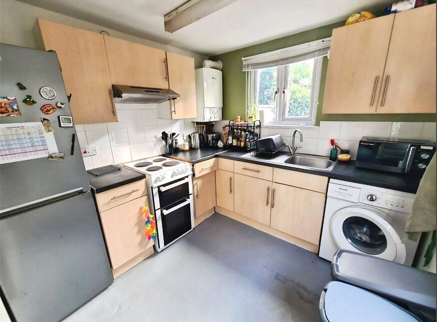 Main image of 4 bedroom House to rent, Milton Road, Southampton, Hampshire, SO15