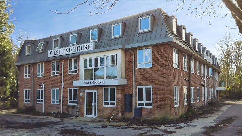 Main image of 1 bedroom Flat to rent, West Street, Fareham, Hampshire, PO16