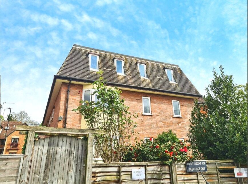 Main image of 2 bedroom Flat to rent, Bullar Road, Southampton, Hampshire, SO18