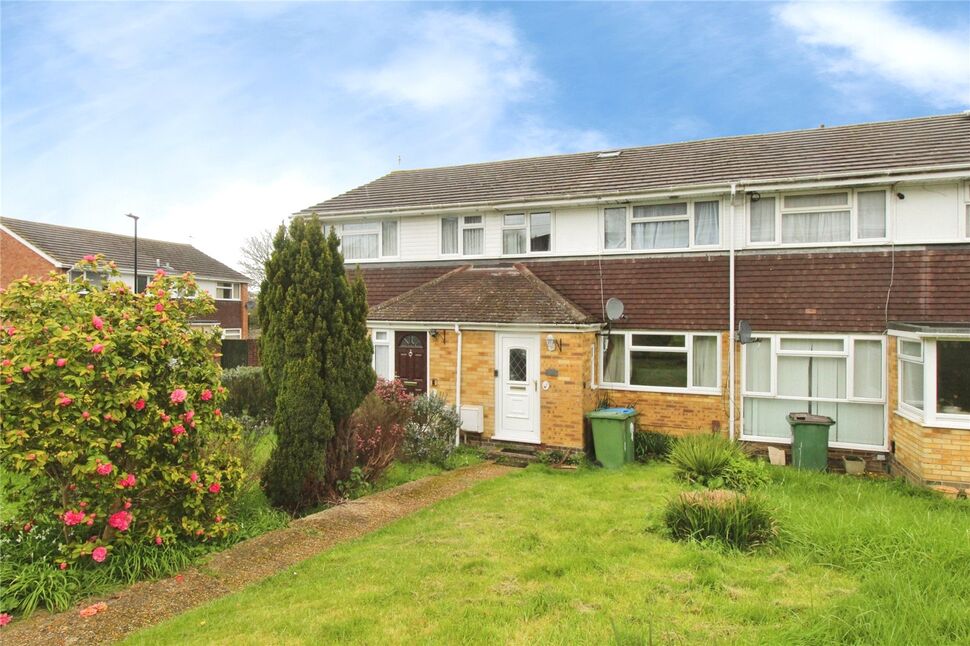 4 bedroom Mid Terrace House for sale