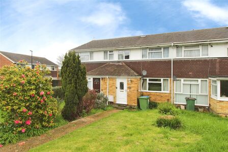 4 bedroom Mid Terrace House for sale