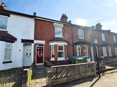 Howards Grove, 3 bedroom Mid Terrace House to rent, &pound;1,600 pcm