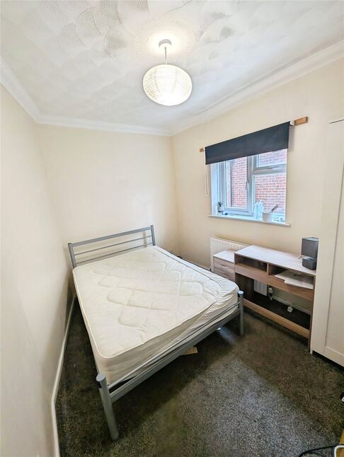 Main image of 1 bedroom Property to rent, Broadlands Road, Southampton, Hampshire, SO17
