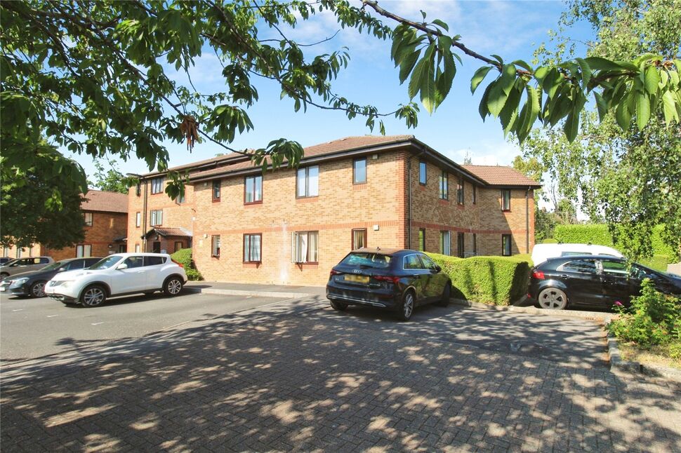 Main image of 1 bedroom Flat for sale, Kern Close, Southampton, City Of Southampton, SO16