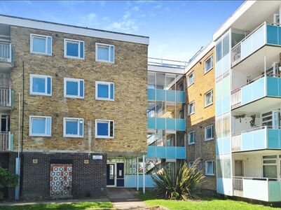 Ellwood Avenue, 2 bedroom Flat to rent, &pound;1,095 pcm