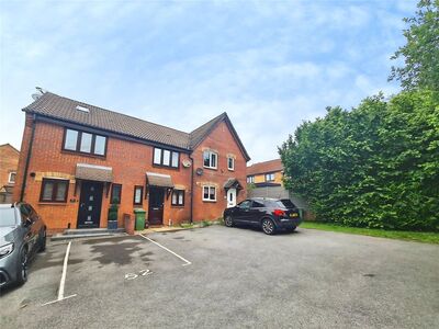 Flint Close, 2 bedroom Mid Terrace House to rent, &pound;1,250 pcm